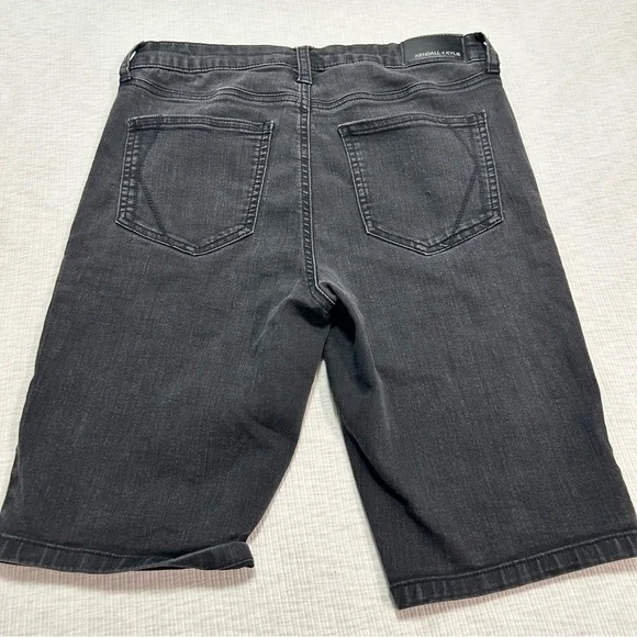 Kendall + Kylie Shorts The Bu Short 9/29 Women's Shorts Black Stretch Bermuda - Picture 3 of 6